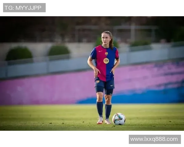 布鲁娜足球明星的崛起与传奇旅程揭秘，如何改变了女性足球的未来